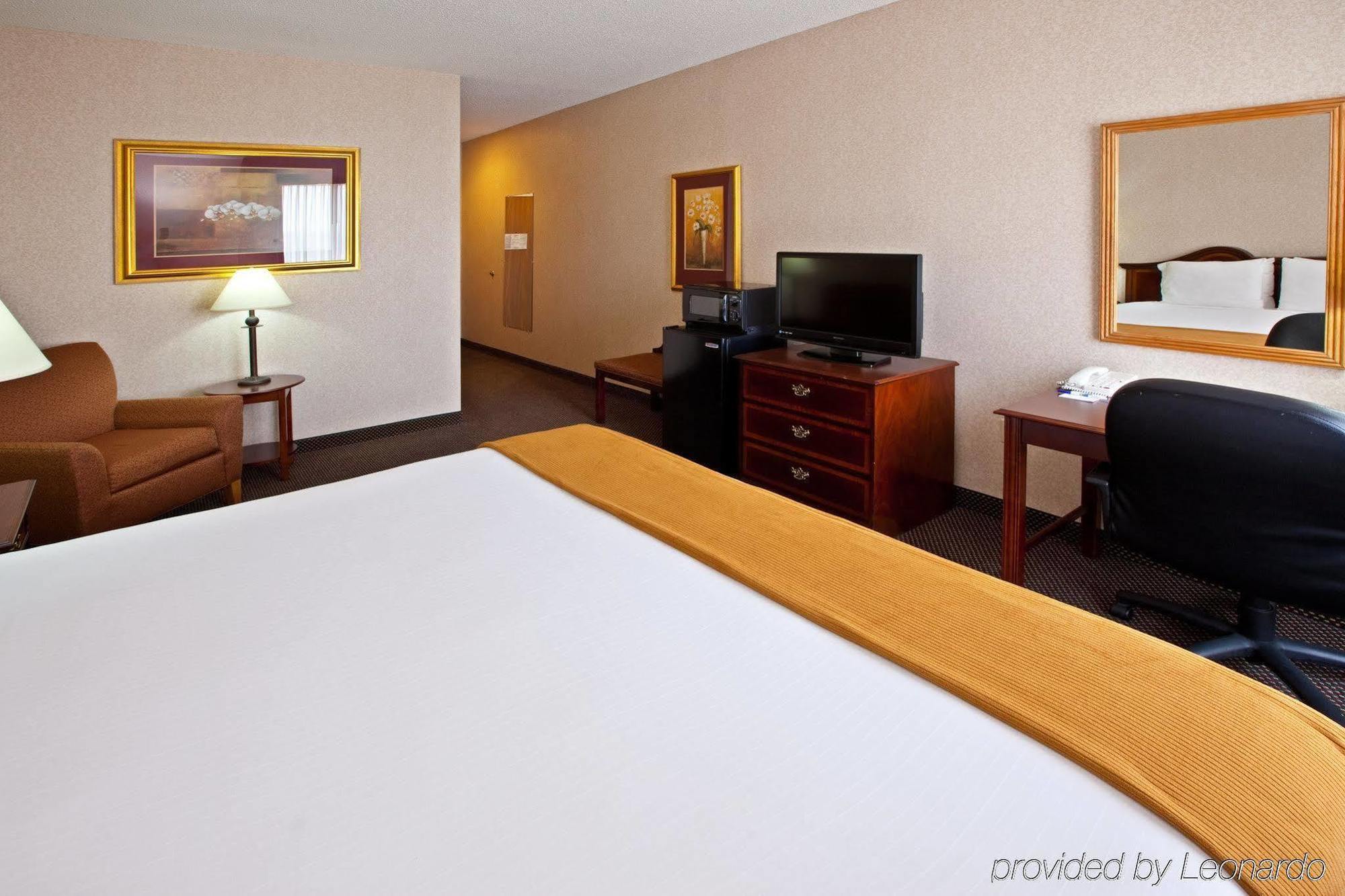Quality Inn I-75 West Chester-North Cincinnati Bagian luar foto
